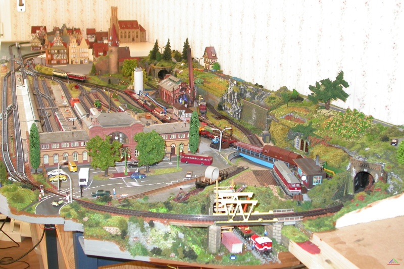 144 Enndingen 2010.JPG - Blick auf Enndingen 2010 in Richtung Westen. Im Vordergrund der Bahnhof